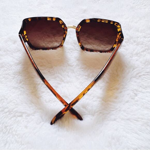 Layla Tortoise Brown Sleek Square Sunglasses - Picture 11 of 12